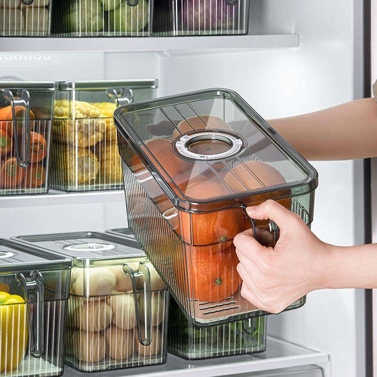 put container in fridge